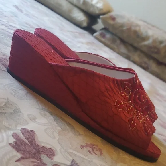 Brand new slippers for woman dressy - Picture 4 of 7